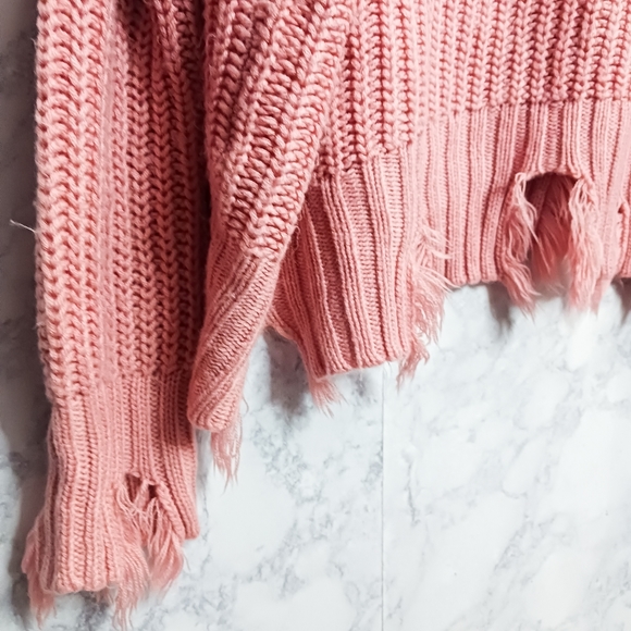 Wonderly Pink Distressed Crochet Cropped Sweater Women Size XS - Picture 4 of 6